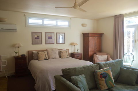 Athelney Cottage Bed And Breakfast - VIC Tourism 17