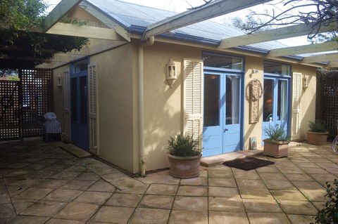 Athelney Cottage Bed And Breakfast - VIC Tourism 1