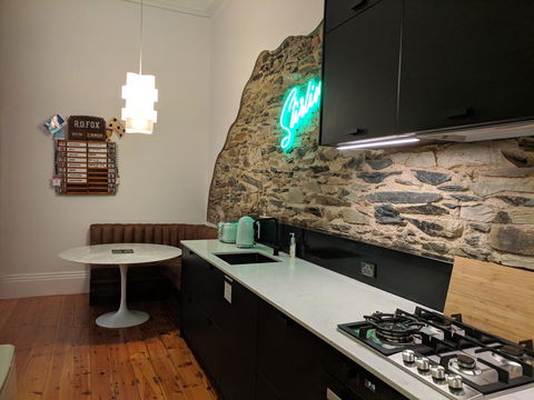 Glenelg 3 Bedroom Apartment - VIC Tourism 11