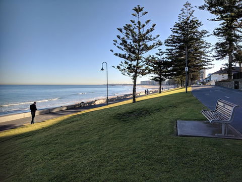 Glenelg 3 Bedroom Apartment - VIC Tourism 37
