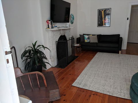 Glenelg 3 Bedroom Apartment - VIC Tourism 8
