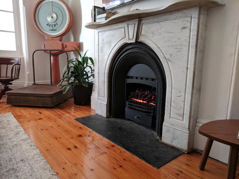 Glenelg 3 Bedroom Apartment - VIC Tourism 9
