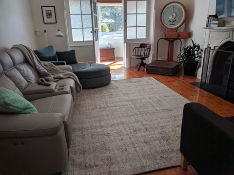 Glenelg 3 Bedroom Apartment - VIC Tourism 0