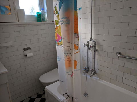 Glenelg 3 Bedroom Apartment - VIC Tourism 24