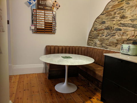 Glenelg 3 Bedroom Apartment - VIC Tourism 15