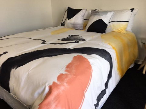 Port Lincoln Shark Apartment 2 - VIC Tourism 8