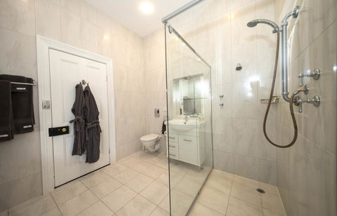 Yankalilla Bay Homestead - VIC Tourism 13