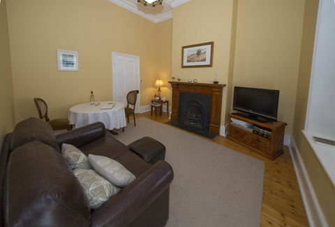 Yankalilla Bay Homestead - VIC Tourism 17