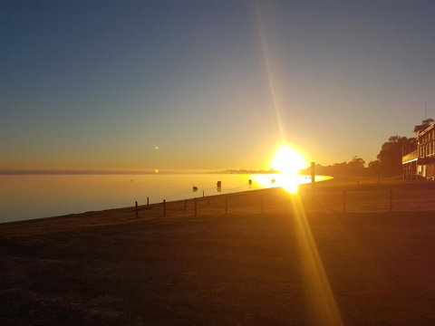 Barmera Lake Resort Motel - VIC Tourism 5