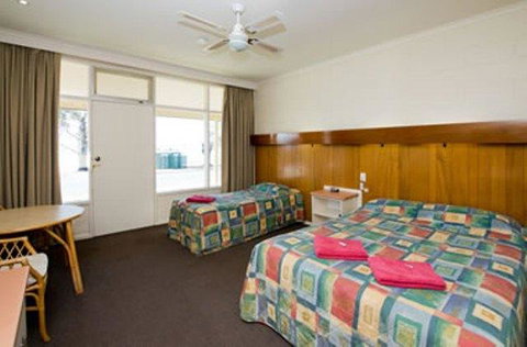 Barmera Lake Resort Motel - VIC Tourism 27