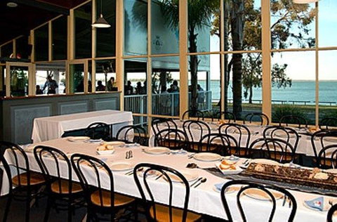 Barmera Lake Resort Motel - VIC Tourism 9