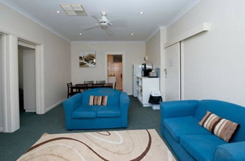Barmera Lake Resort Motel - VIC Tourism 23