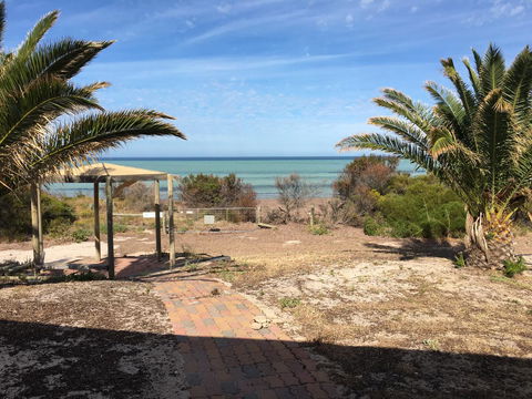 Shangri La Moonta Bay - VIC Tourism 5