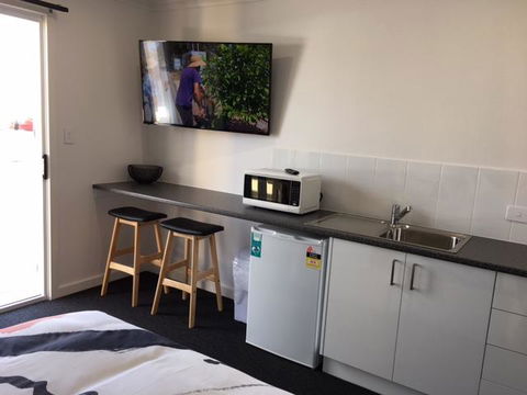 Port Lincoln Shark Apartment 3 - VIC Tourism 15