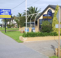 Aviators Lodge - VIC Tourism