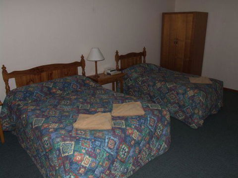 Streaky Bay Hotel Motel - VIC Tourism 6