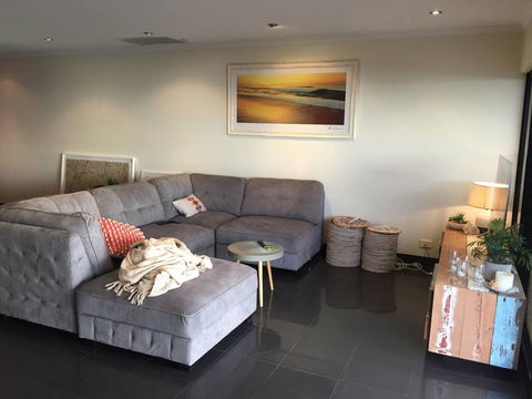 Luxurious 3 Bedroom Beachfront - Panoramic Views - VIC Tourism 4