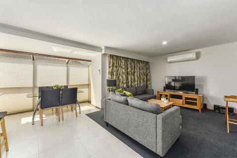 City Four Apartment - VIC Tourism 2