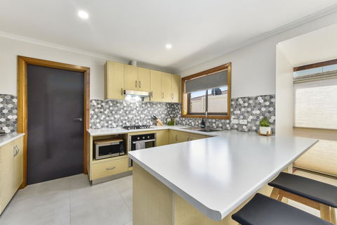 City Four Apartment - VIC Tourism 1