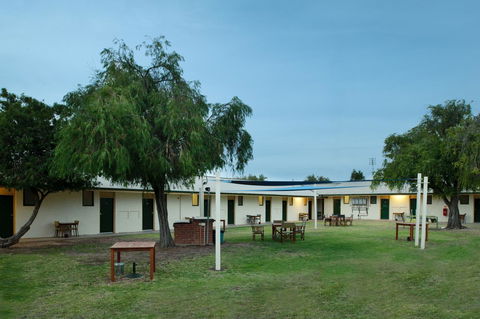 The Anglers Inn - VIC Tourism 0