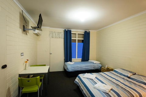 The Anglers Inn - VIC Tourism 9