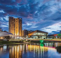 Executive 3 Bedroom Apartment  Internet  Parking - VIC Tourism