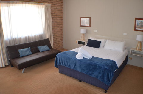 Deer Park Motor Inn Armidale - VIC Tourism 8