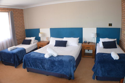 Deer Park Motor Inn Armidale - VIC Tourism 10