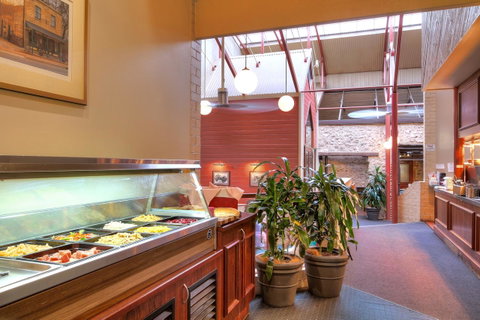 Victoria Hotel Strathalbyn - VIC Tourism 4