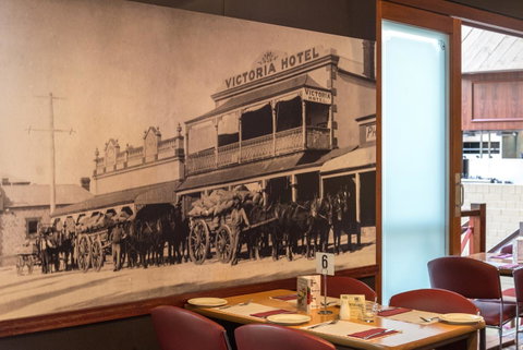 Victoria Hotel Strathalbyn - VIC Tourism 21