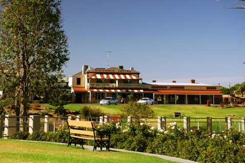 Victoria Hotel Strathalbyn - VIC Tourism 11