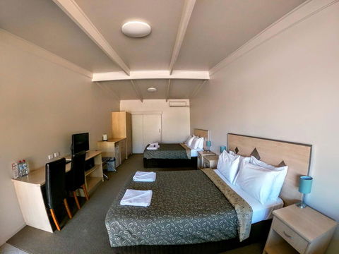 Highway One Motel - VIC Tourism 7