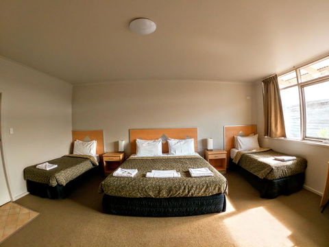 Highway One Motel - VIC Tourism 1