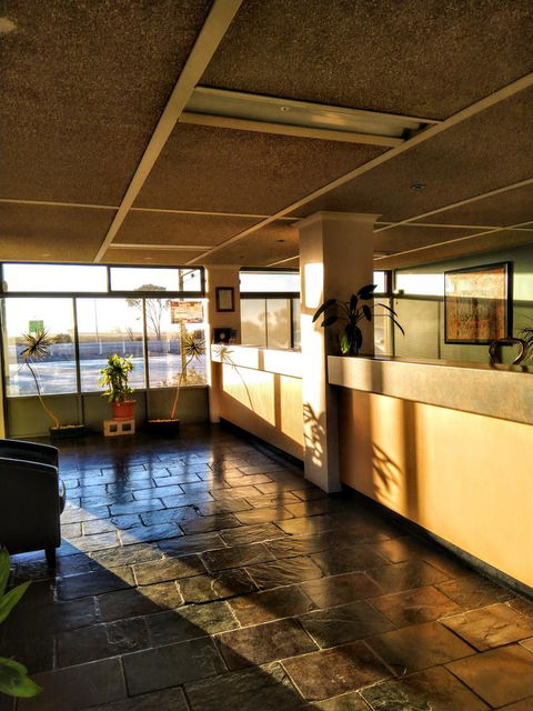 Highway One Motel - VIC Tourism 0