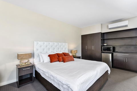 Robe Marina Accommodation - VIC Tourism 11