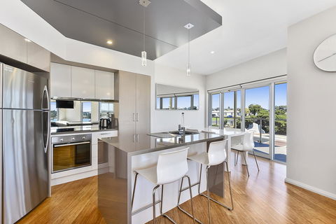 Robe Marina Accommodation - VIC Tourism 21