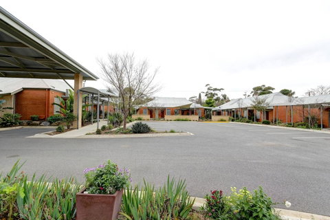 Strath Motel - VIC Tourism 21