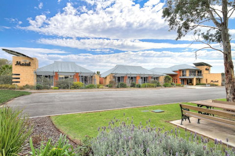 Strath Motel - VIC Tourism 22