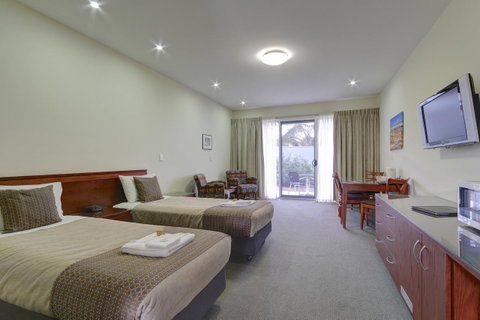 Strath Motel - VIC Tourism 2
