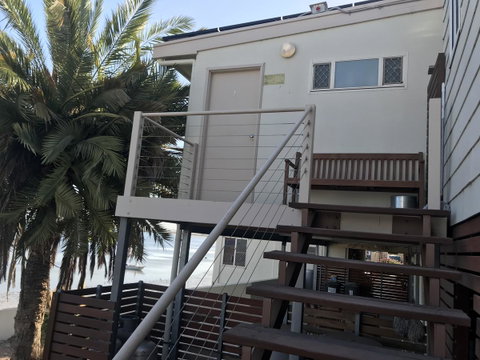 Beachside & Jetty View Apartment 6 - Captain\'s Apt - VIC Tourism 7