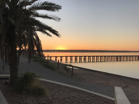 Beachside & Jetty View Apartment 6 - Captain\'s Apt - VIC Tourism 40