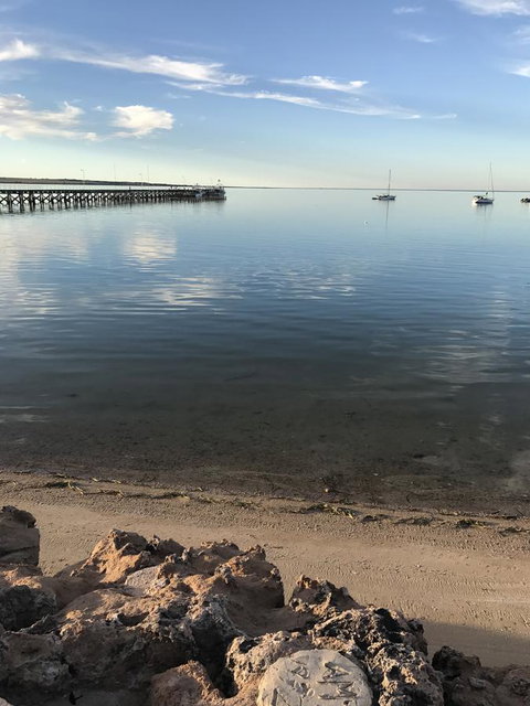 Beachside & Jetty View Apartment 6 - Captain\'s Apt - VIC Tourism 28