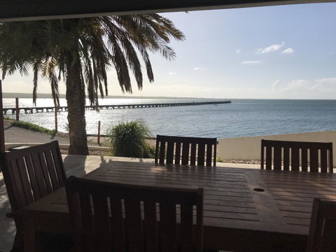 Beachside & Jetty View Apartment 6 - Captain\'s Apt - VIC Tourism 0
