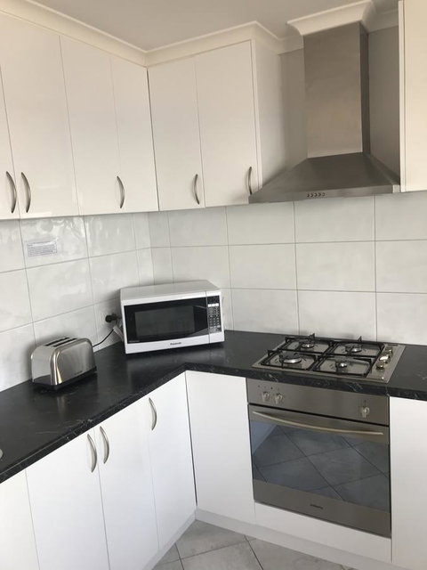 Beachside & Jetty View Apartment 6 - Captain\'s Apt - VIC Tourism 5