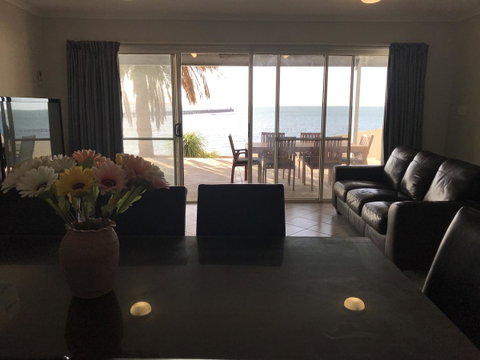 Beachside & Jetty View Apartment 6 - Captain\'s Apt - VIC Tourism 31