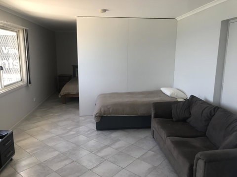 Beachside & Jetty View Apartment 6 - Captain\'s Apt - VIC Tourism 1