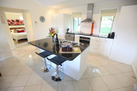 One Tree Bed And Breakfast - VIC Tourism 8