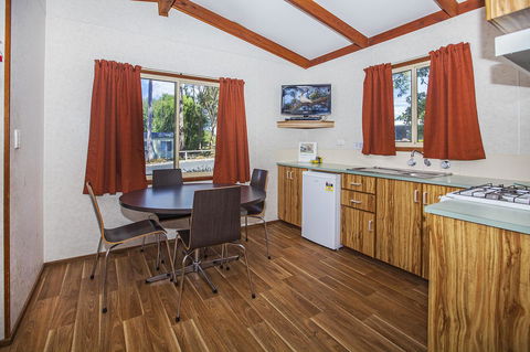 Echo Holiday Parks - Naracoorte - VIC Tourism 37