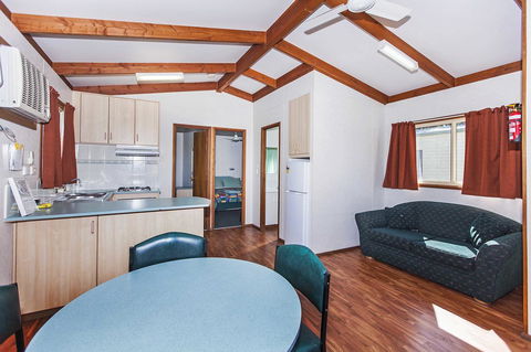 Echo Holiday Parks - Naracoorte - VIC Tourism 12