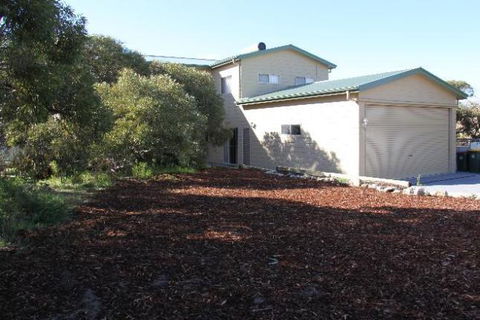 LAS ARENAS - The Sands - BEACH HOUSE - VIC Tourism 7